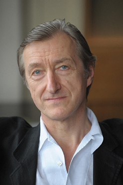 Julian Barnes